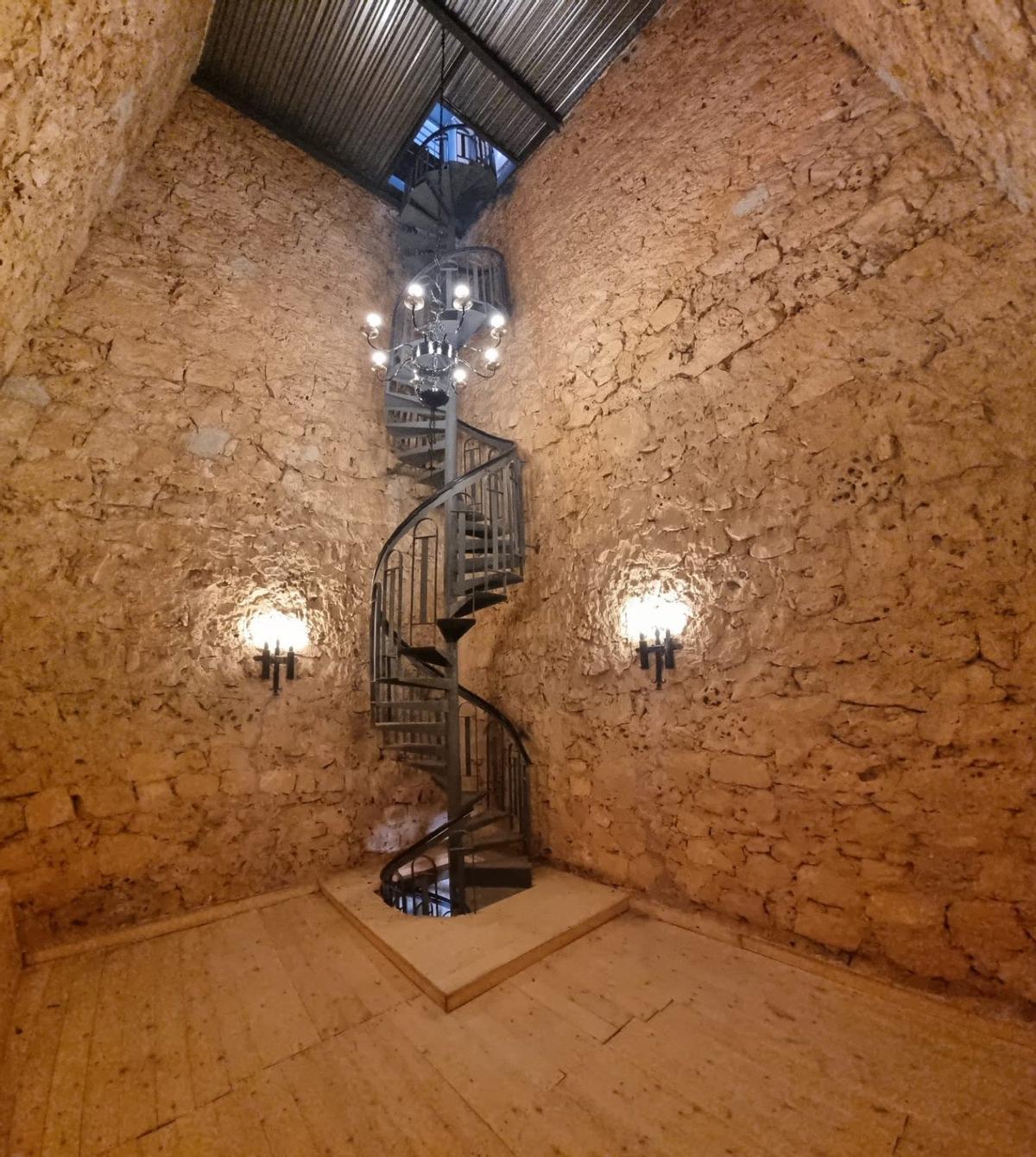 Interior de la torre del campanario de la iglesia de Araúzo de Salce