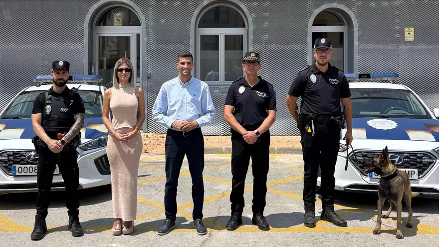Un nuevo perro policía para la detección de sustancias estupefacientes en Alguazas