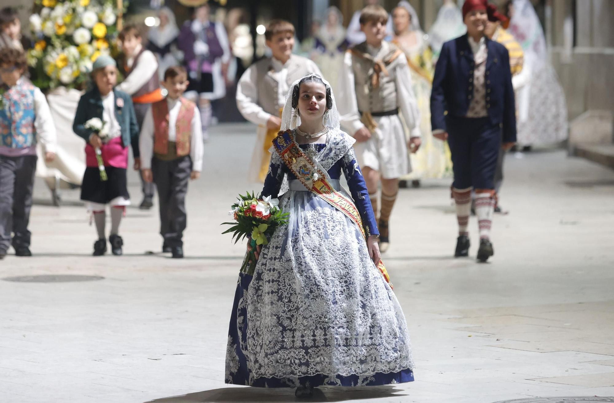 Falleras Mayores en la Ofrenda 2025. Día 17 (3/4)