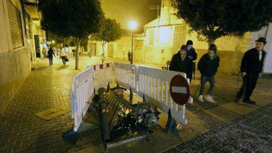 Dos mujeres heridas en la Rua de Inca tras derribar un  camión una farola