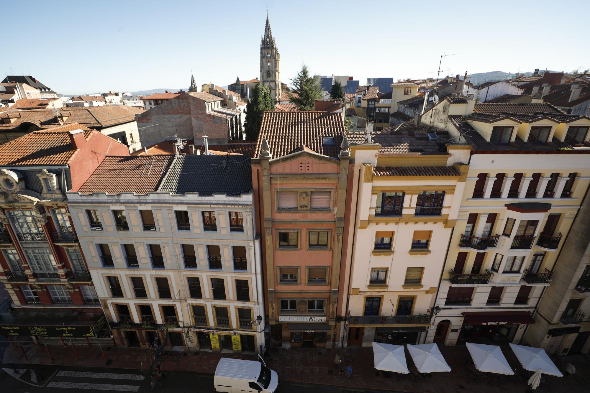 EN IMÁGENES: Los tesoros de la Universidad de Oviedo salen a la luz