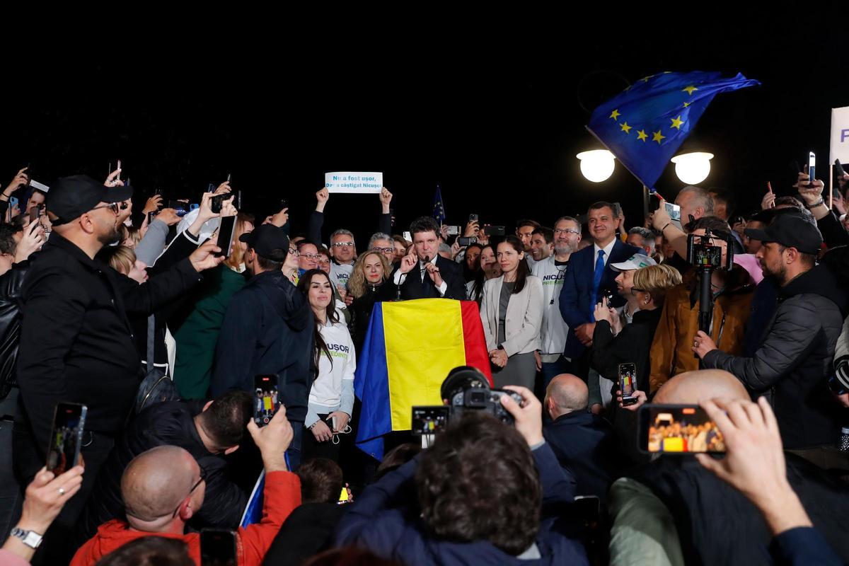 Reacciones tras la segunda ronda de las elecciones presidenciales en Rumanía.