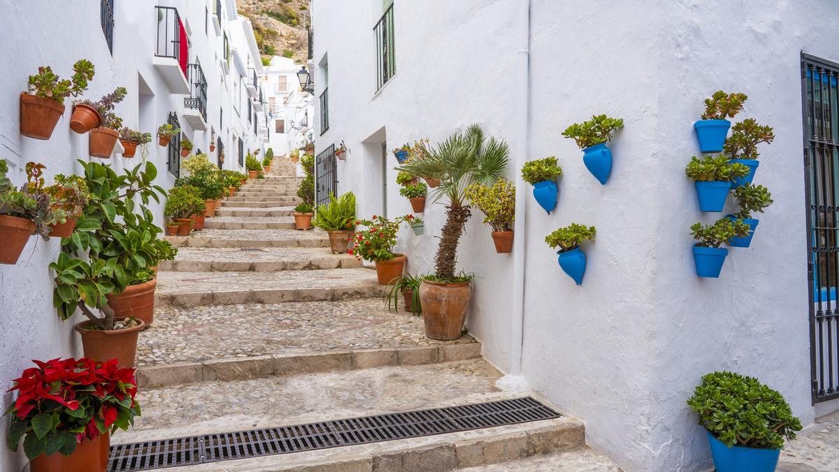 Ocho escapadas románticas en Andalucía: destinos de ensueño para disfrutar en pareja