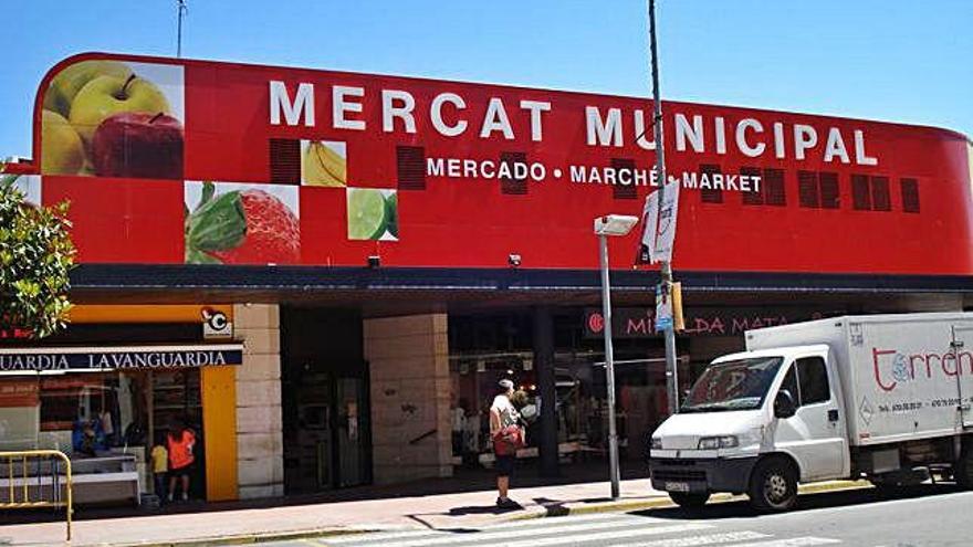 El mercat municipal està ubicat a l&#039;avinguda Catalunya.