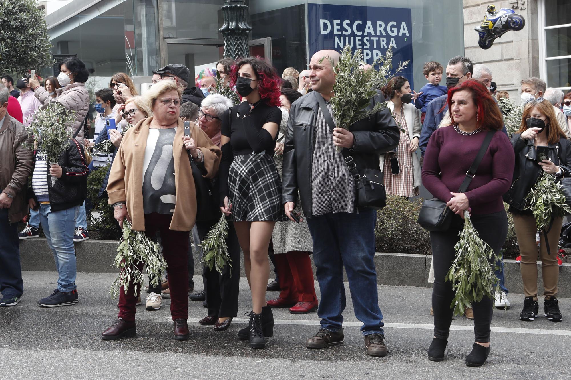 La Borriquita recorre las calles de la ciudad