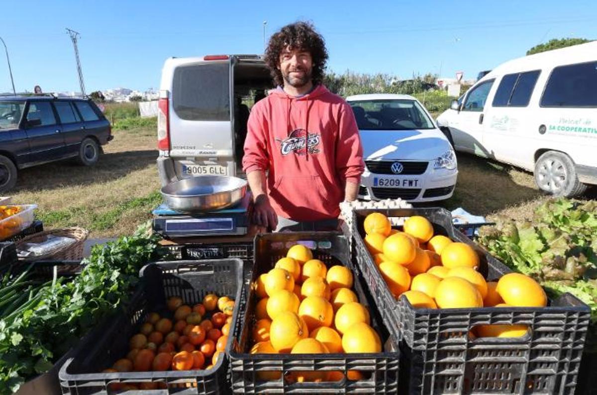 Venta directa de productos agrícolas en el campo en Ibiza.
