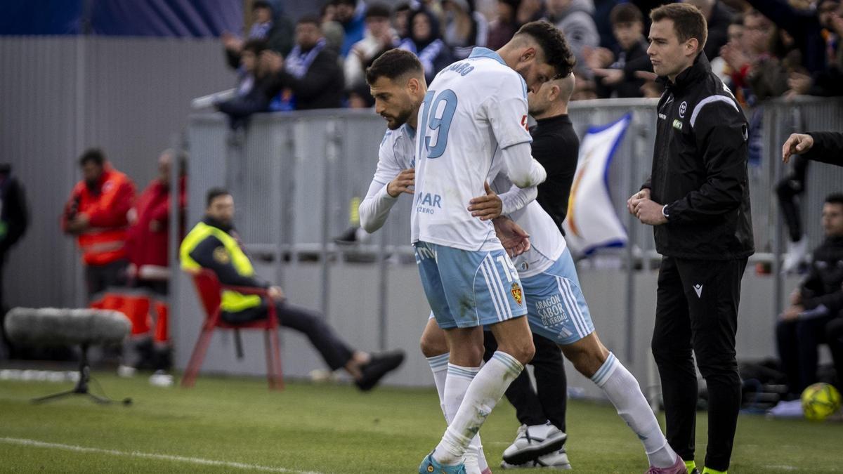 Sinan Bakis salta al campo en sustitución de Kodro durante el partido ante el Leganés.