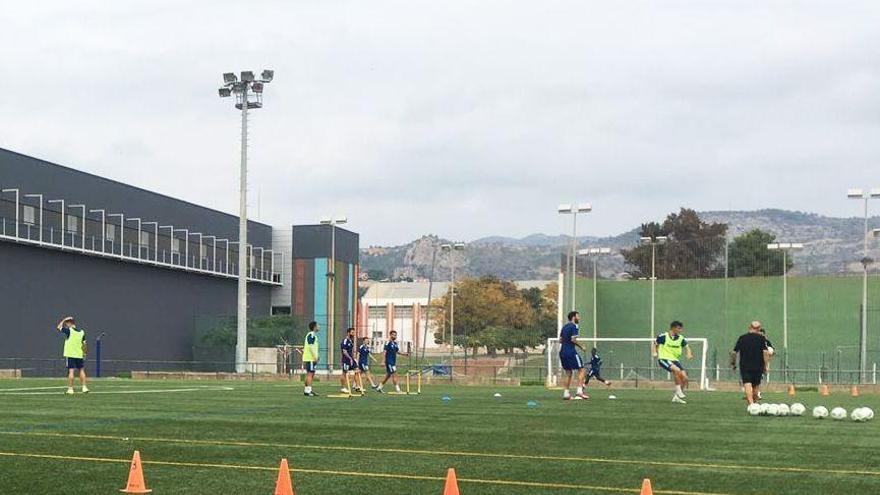 Zagalá, Armando, Arturo y Marenyà, al margen en la sesión del CD Castellón