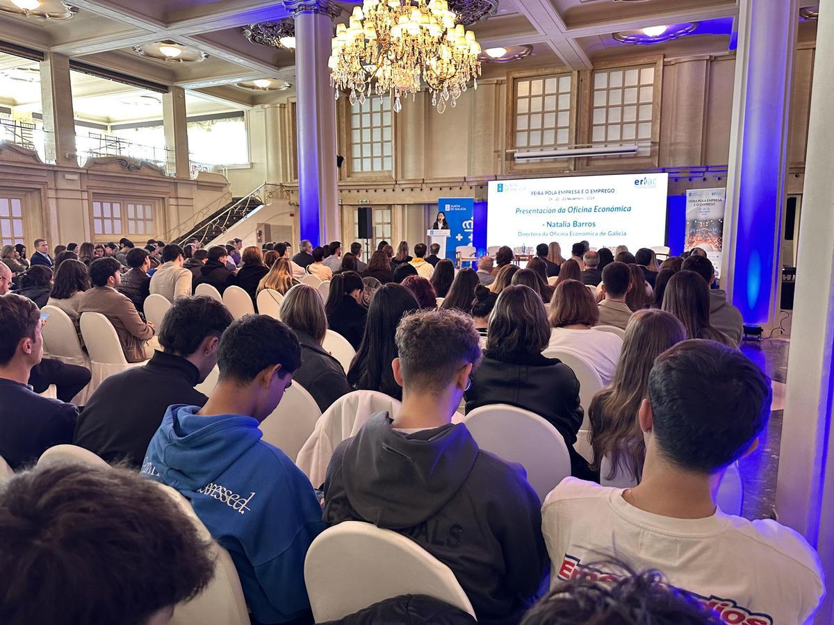 Imagen de evento en el Hotel Finisterre durante la Feira pola Empresa e polo Emprego organizada por ERLAC en 2024