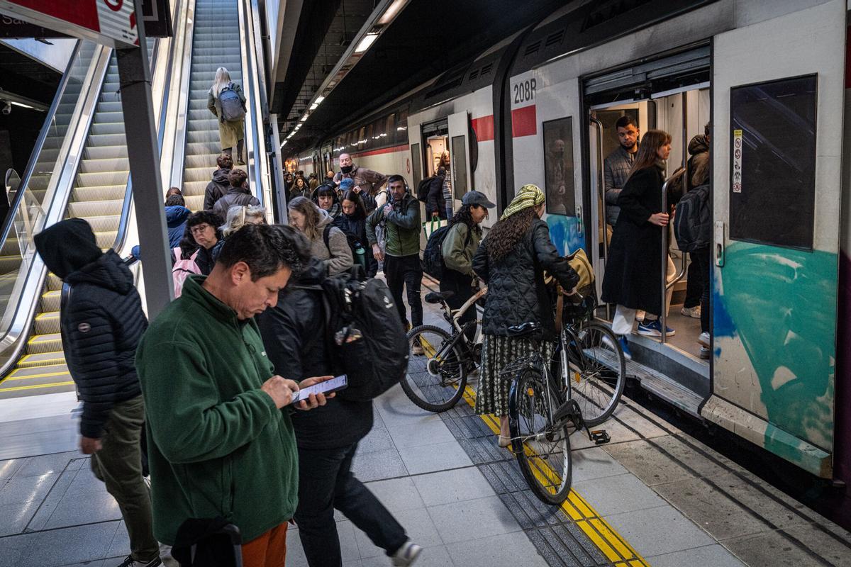 La estación de El Prat, el primer día de obras en los túneles del Garraf