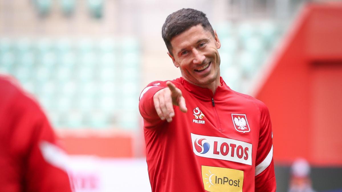 El futuro de Robert Lewandowski centra la atención del mercado de fichajes con el FC Barcelona en la 'pole' para ficharle