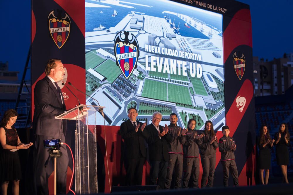 Presentación de la nueva ciudad deportiva del Levante UD en Nazaret