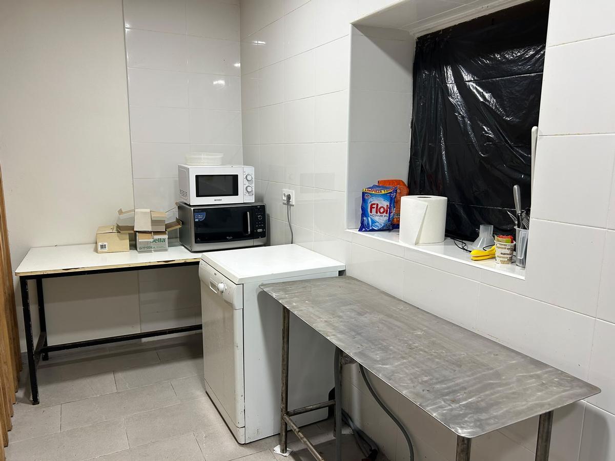La cocina de la sede de la asociación de vecinos de Santa María del Mar.