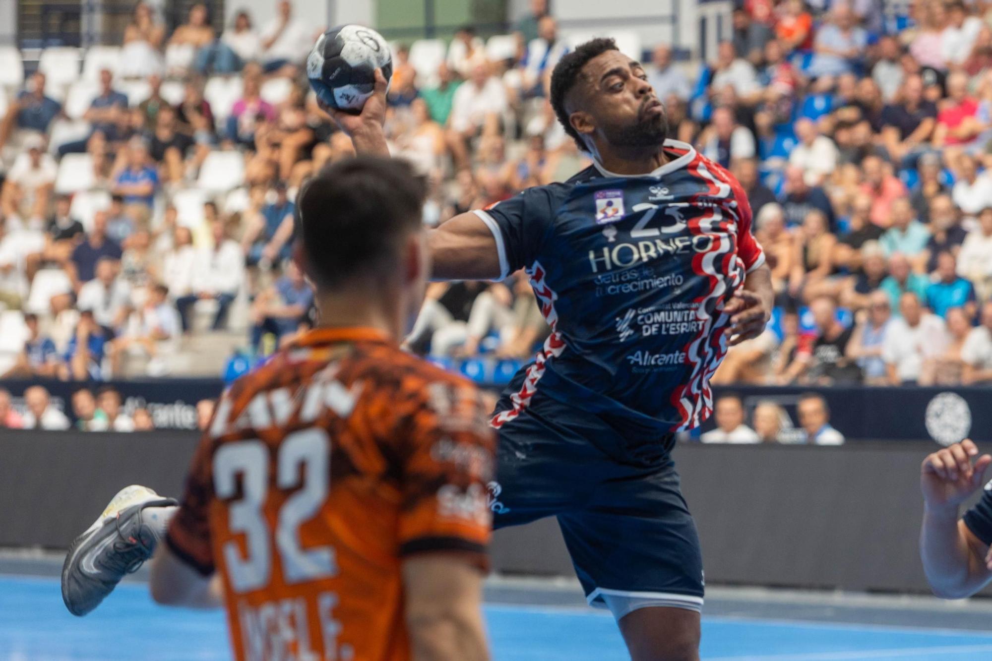 Tropiezo del Eon Horneo frente al Torrelavega