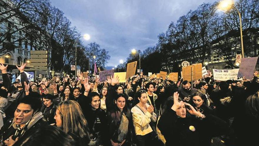 La jueza archiva la investigación contra el Gobierno por el 8-M