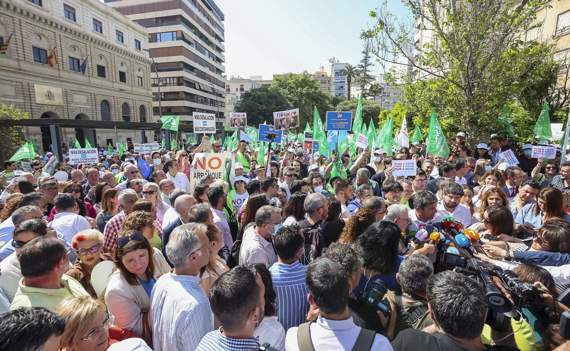 Los agricultores dictan sentencia: el recorte del Tajo-Segura nos lleva a la ruina y la clase política no ha hecho nada