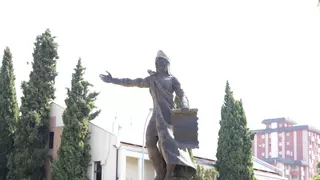La colosal escultura que une Cáceres con México
