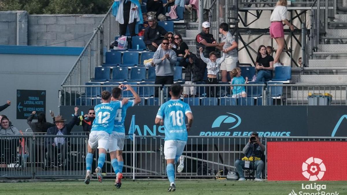 Morante celebra el gol que ha encarrilado el triunfo a la UD Ibiza