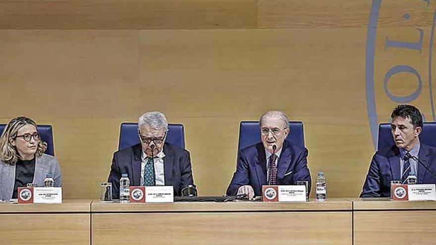 Los ponentes, ayer en la sede del Colegio de Abogados de Balears.