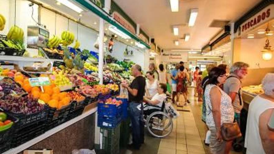 Torrevieja «legalizará» el Mercado de Abastos a los 16 años de su inauguración