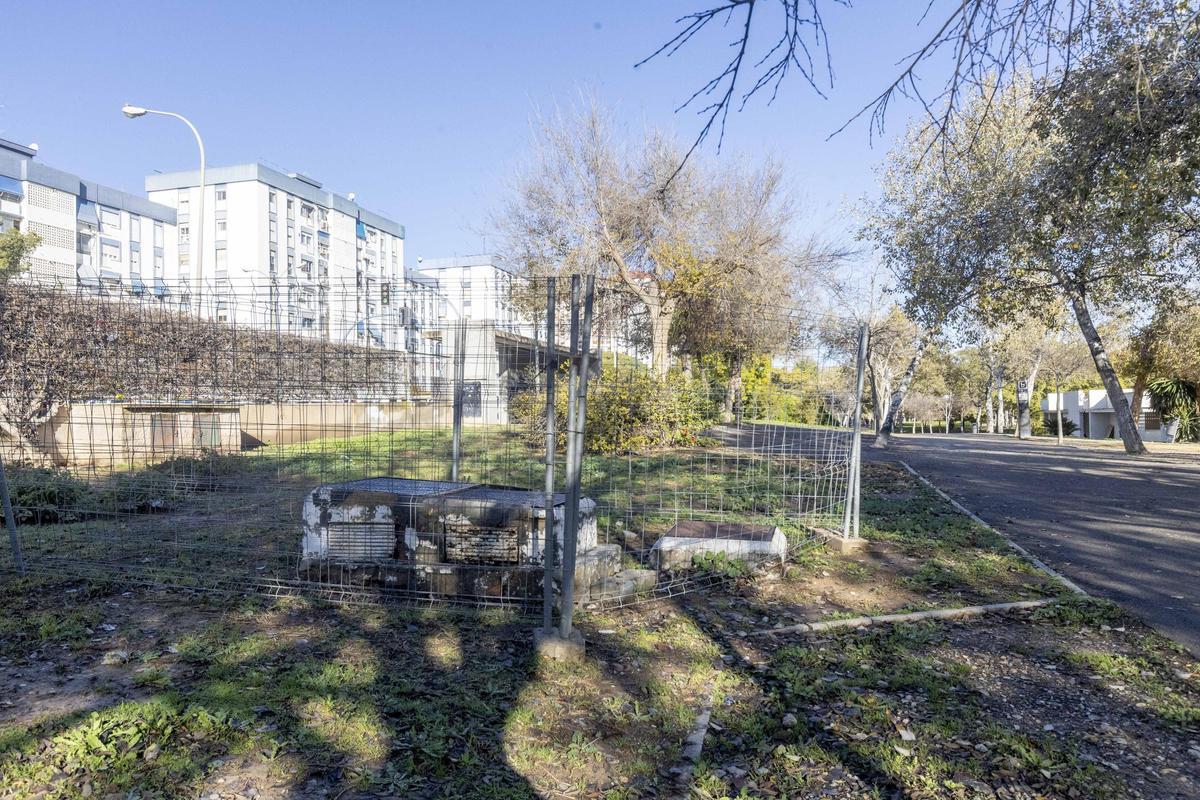 Dejadez y abandono en el parque Lo Morant