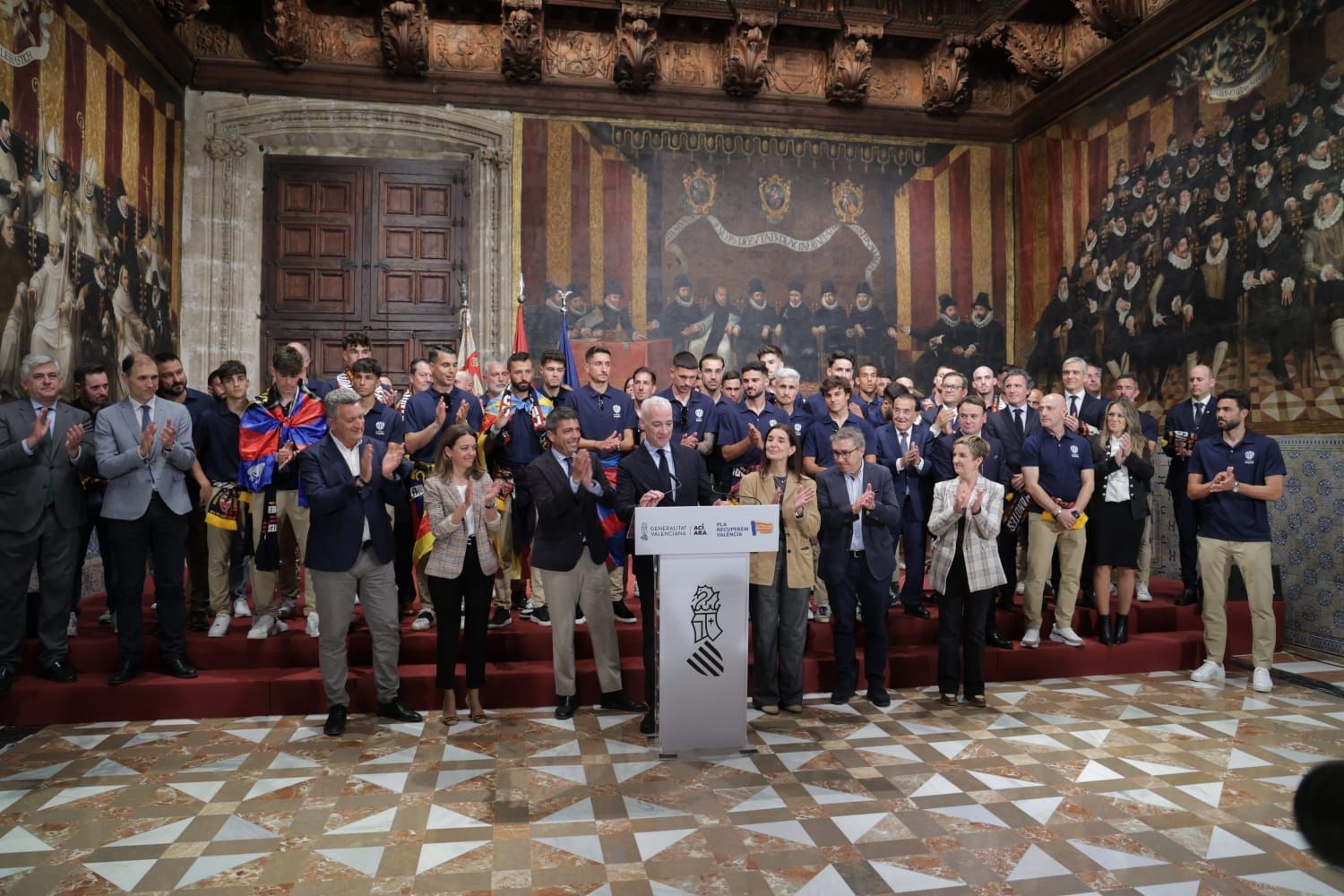 Todas las fotos de la rúa del Levante UD por su ascenso a Primera División