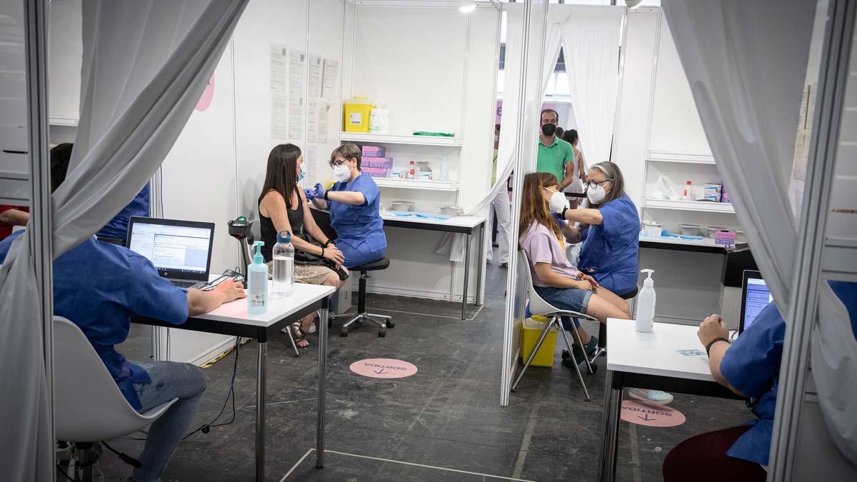 Vacunación contra el covid en el recinto de Fira de Barcelona