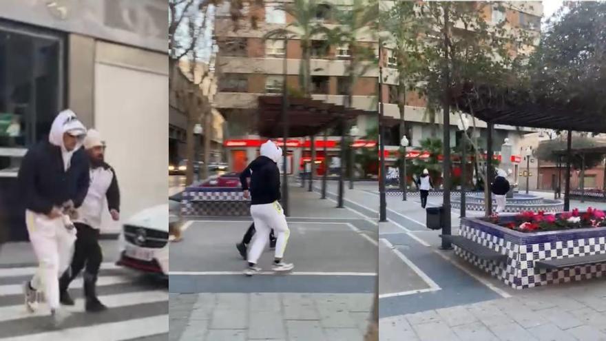 La policía investiga el hurto de siete móviles en una tienda de telefonía del centro de Elda: "Fue un susto"