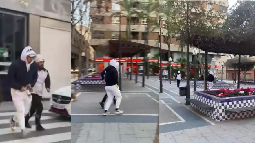 La policía investiga el hurto de siete móviles en una tienda de telefonía del centro de Elda: "Fue un susto"