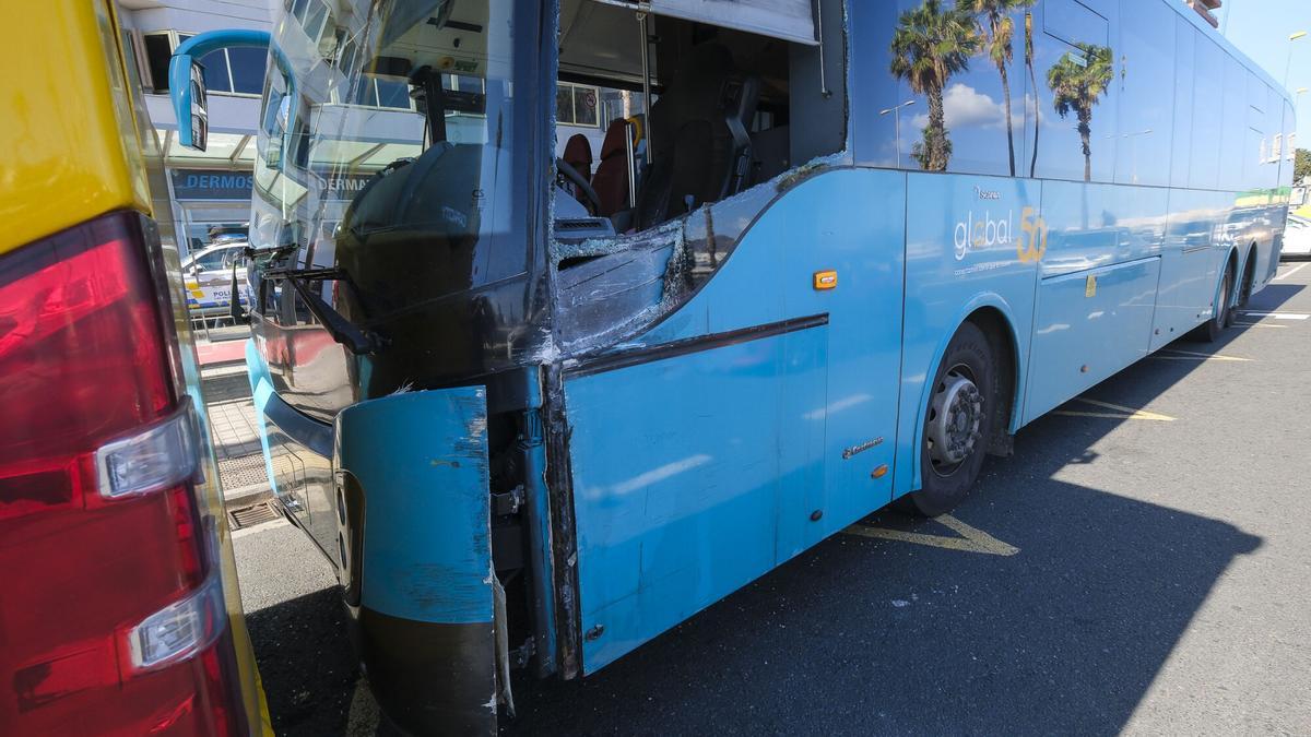 Así quedaron las guaguas accidentadas en Gran Canaria