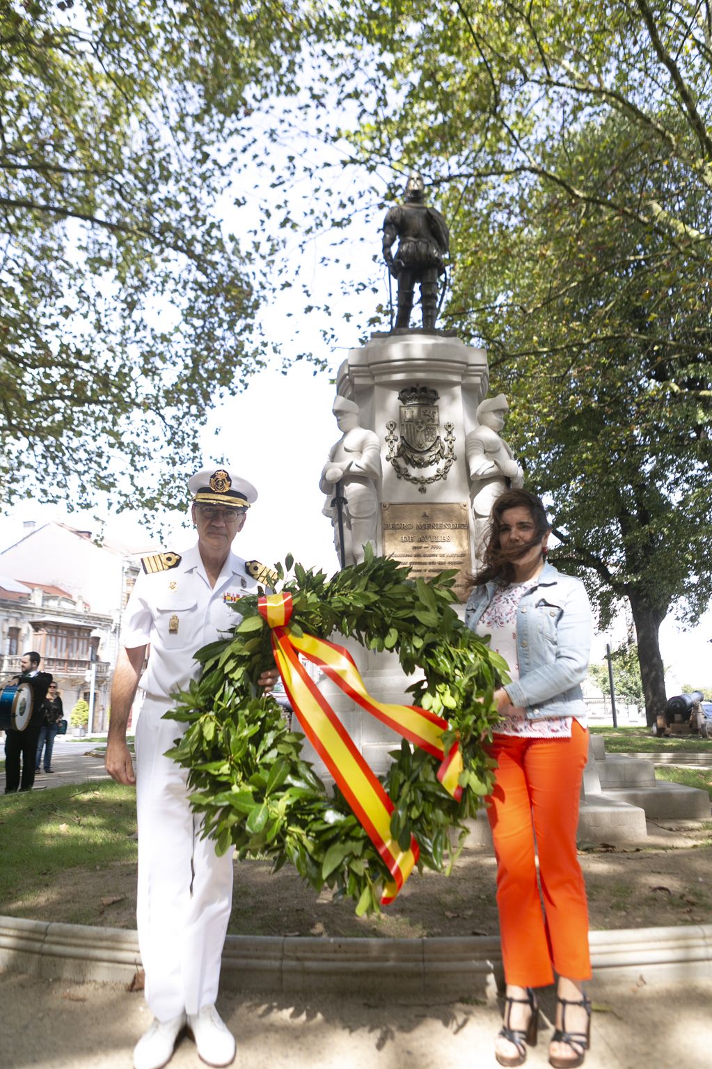 La asociación "Lepanto" de veteranos de la Armada rinde tributo al almirante avilesino Pedro Menéndez