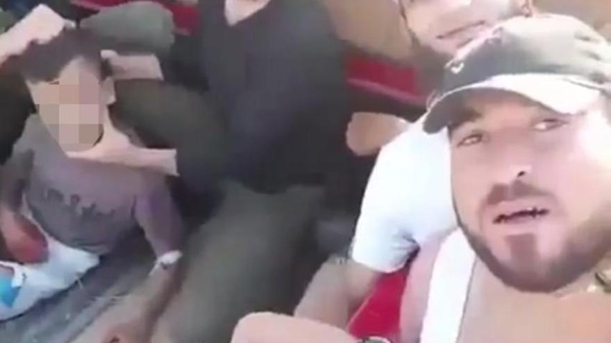 Un vídeo muestra a rebeldes sirios de un grupo apoyado por EEUU decapitando a un niño palestino