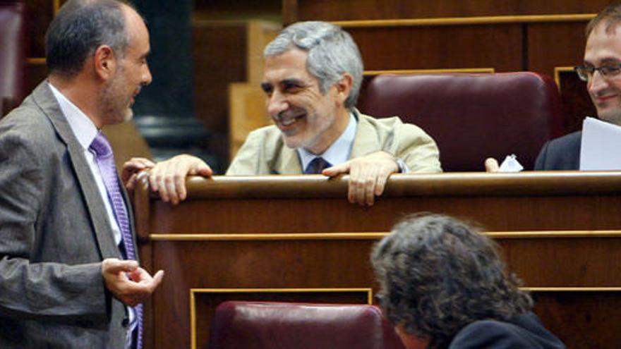 Joan Ridao conversa con Gaspar Llamazares y Joan Herrera