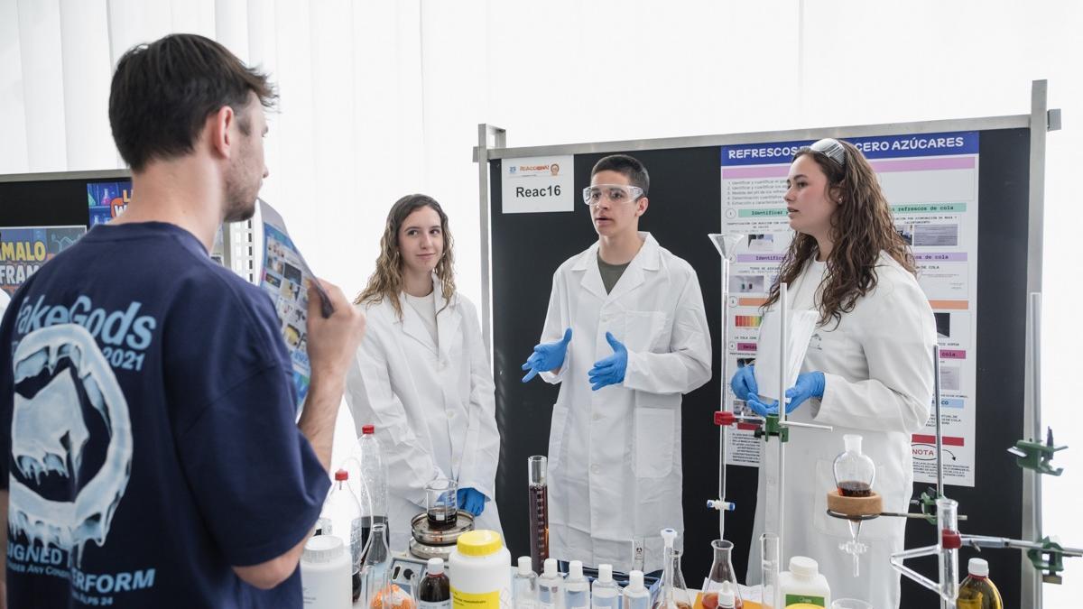 Estudiants en 'Reacciona!'
