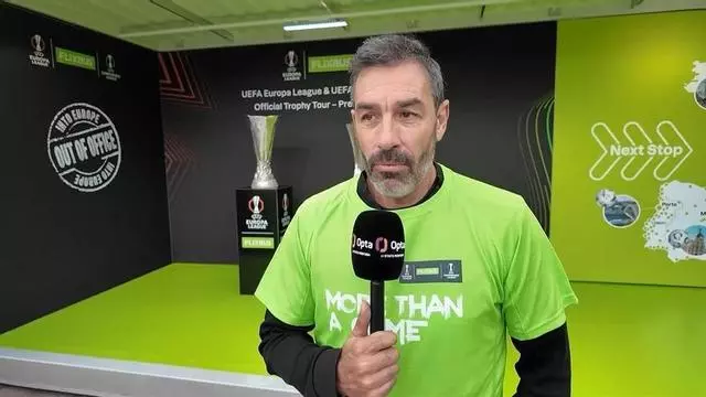 Pires: "Emery es muy importante para el Aston Villa"
