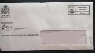 Una viguesa recibe una carta de la DGT para renovar su carné y cuando la abre era una multa