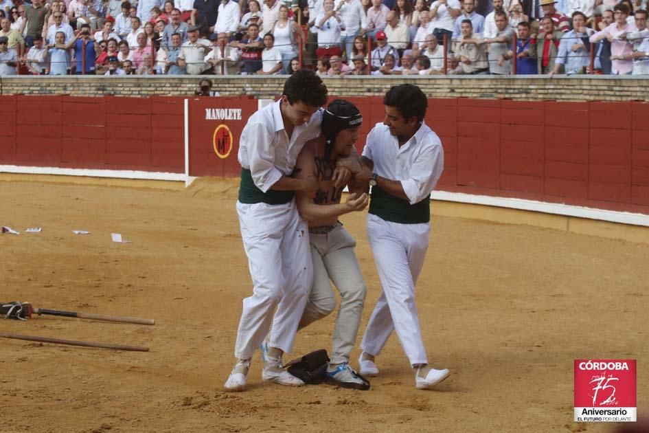 FOTOGALERÍA / Gran ambiente en el segundo festejo taurino de Córdoba