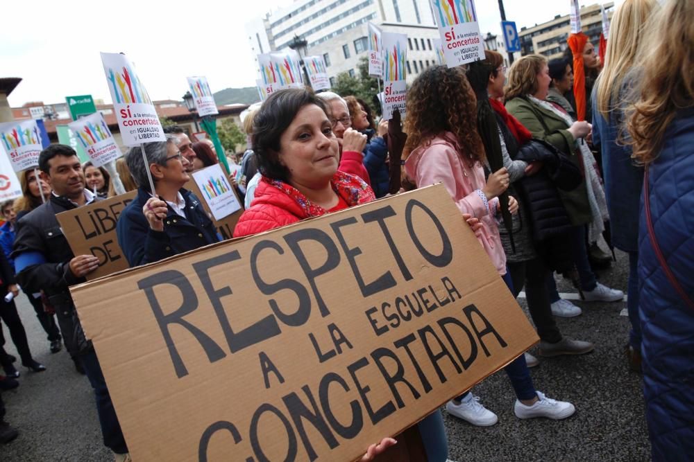 Manifestación por la enseñanza concertada