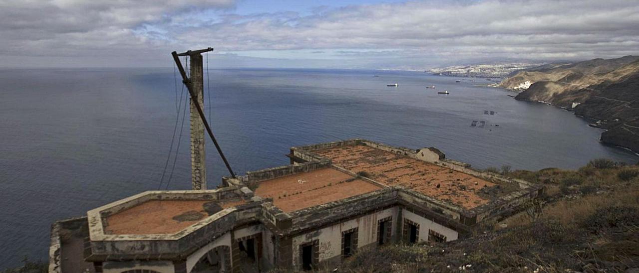 Semáforo de Igueste de San Andrés, en Santa Cruz.