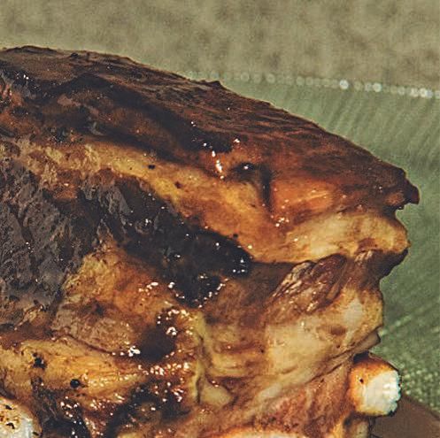 Costilla de ternera asturiana ecológica IGP a baja temperatura con salsa de vino de Cangas DOP y puré parmentier. Autor: Alumnado de 1ºCFGS Profesora María Busta Rosales