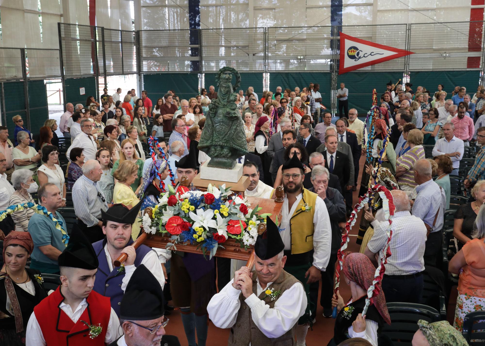 En imágenes: El Grupo Covadonga despide sus fiestas con homenajes