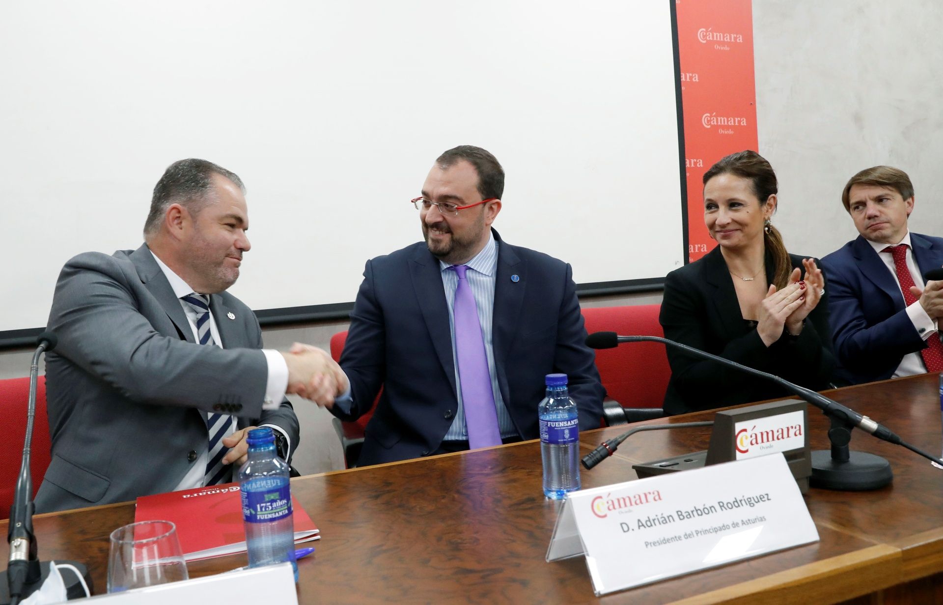 EN IMÁGENES: Toma de posesión del presidente de la Cámara de Comercio, Industria y Navegación de Oviedo