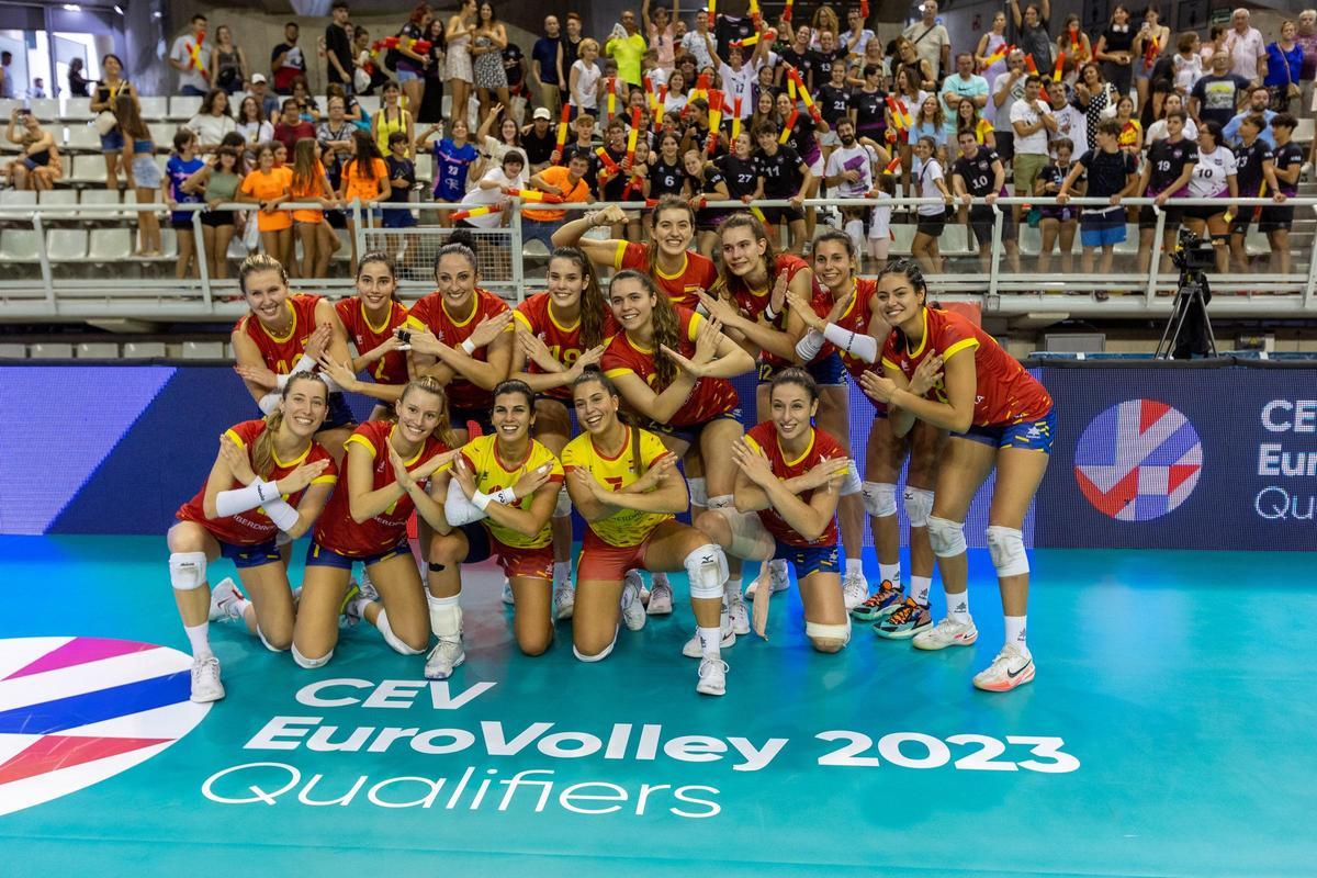 Las Leonas posan en el Centro de Tecnificación.