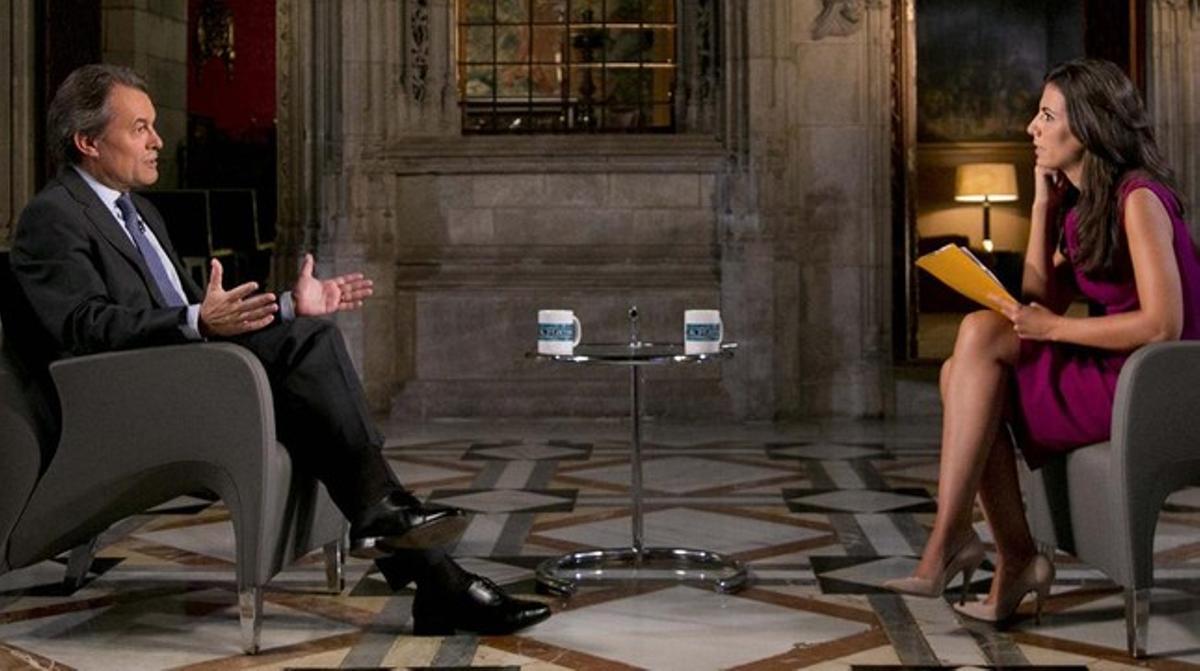Ana Pastor entrevista Artur Mas a ’El objetivo’ de La Sexta. Ana Pastor entrevista Artur Mas a ’El objetivo’ de La Sexta.
