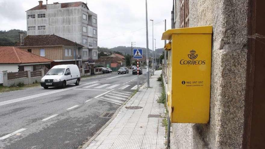 Buzón de Correos en Aldán. // Santos Álvarez