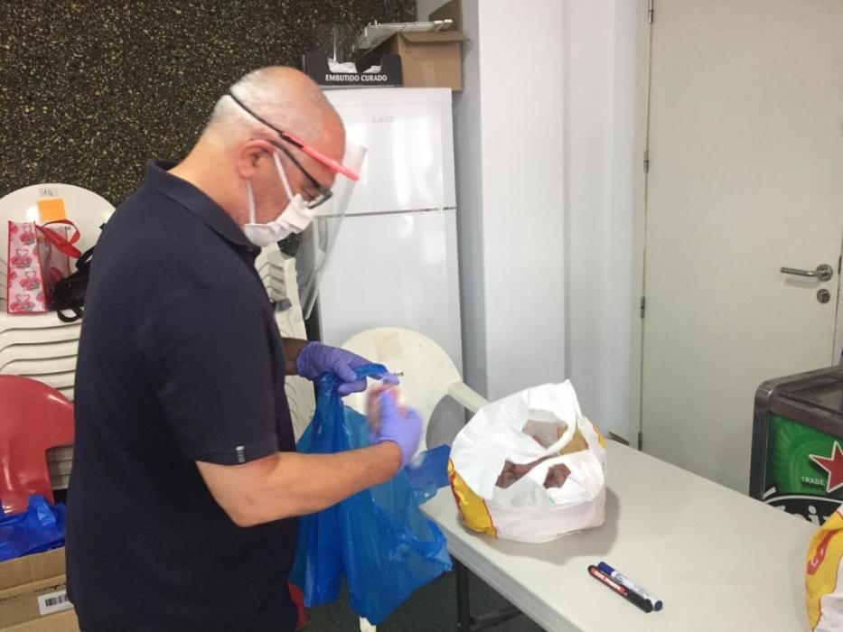 Coronavirus amb Cor reparte lotes de paella a 180 familias de Alaquàs