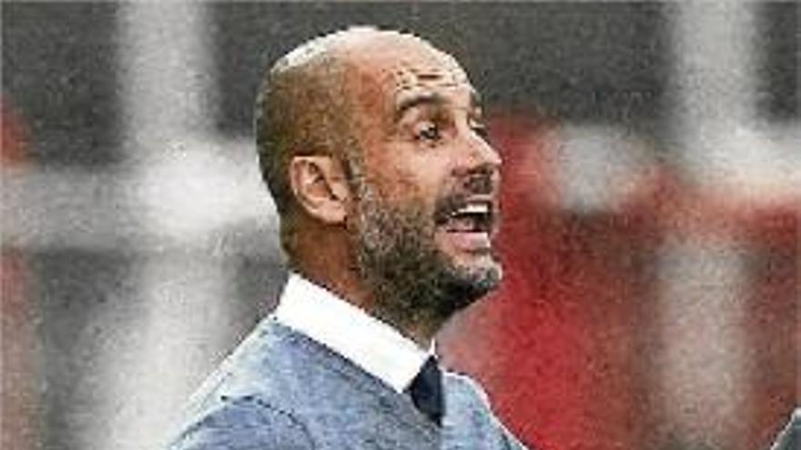 Guardiola espera repetir o millorar els quatre títols aconseguits la temporada passada