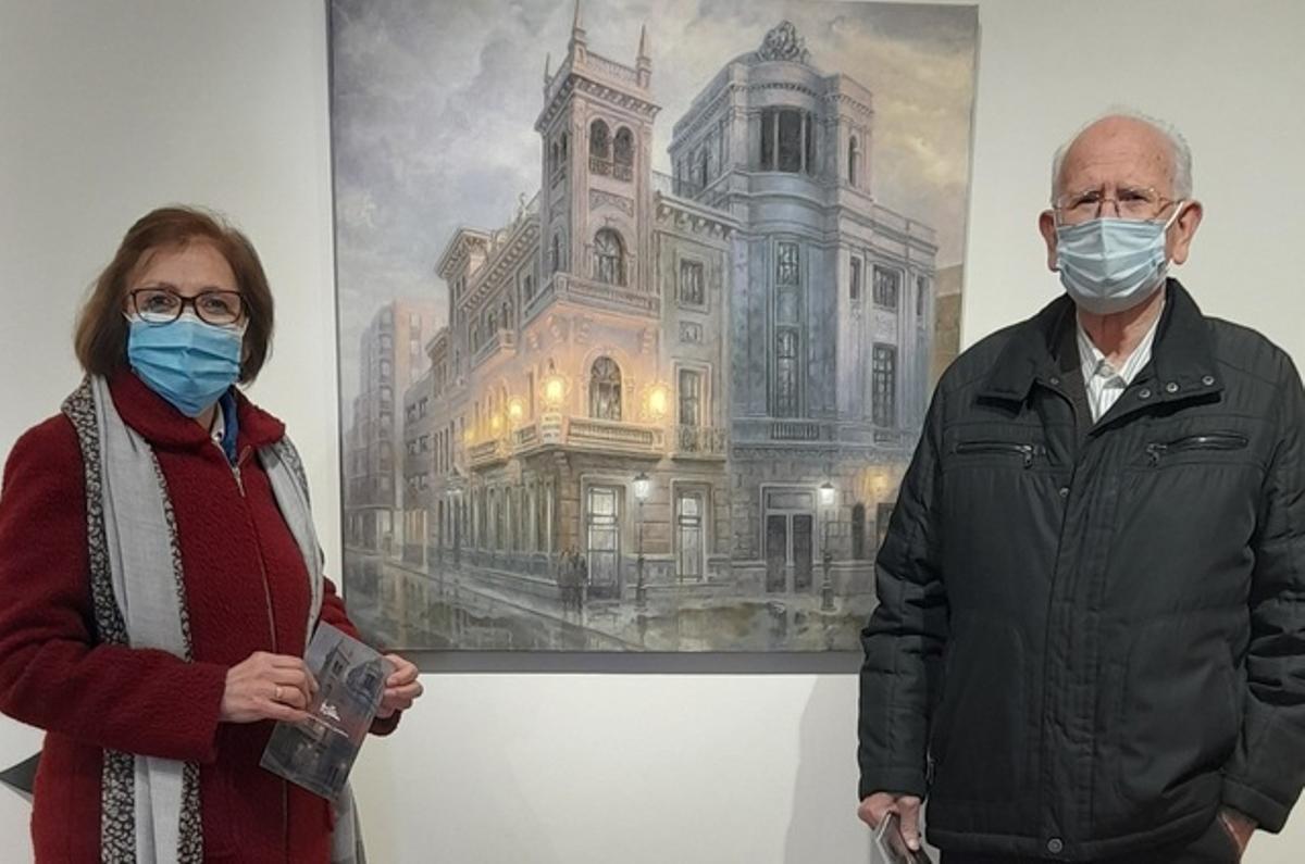 Llorens Bort, junto a la concejala de Cultura, Rosario Royo, en febrero del año pasado.