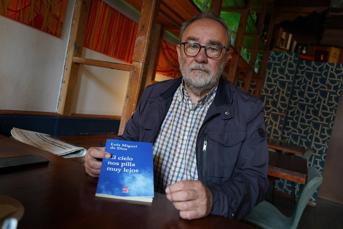 Luis Miguel de Dios con su nuevo libro