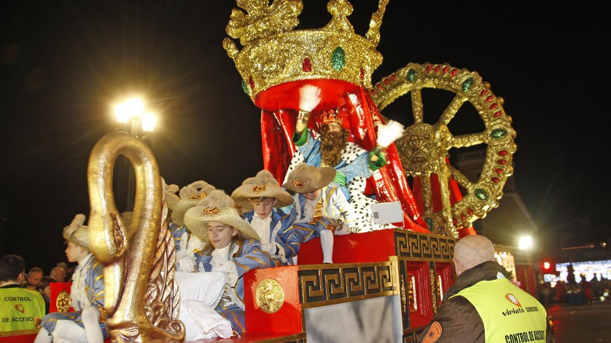 Una anterior Cabalgata Reyes Magos en Murcia